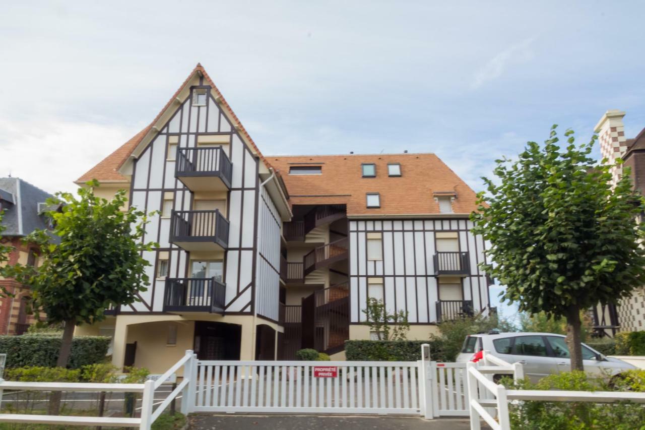 Joli Studio Avec Vue Panoramique Sur La Mer Houlgate Εξωτερικό φωτογραφία